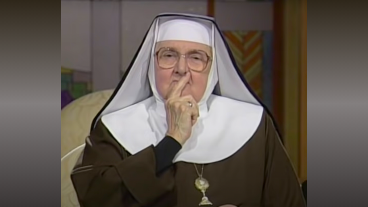"Chi è una Donna?". Madre Angelica ha risposto magnificamente alla Domanda nel 1997