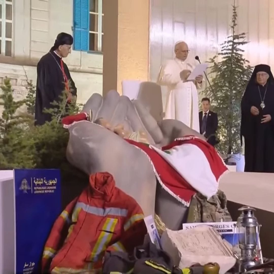 Il Profondo Significato degli Oggetti che i Giovani Libanesi hanno presentato a Papa Leone XIV