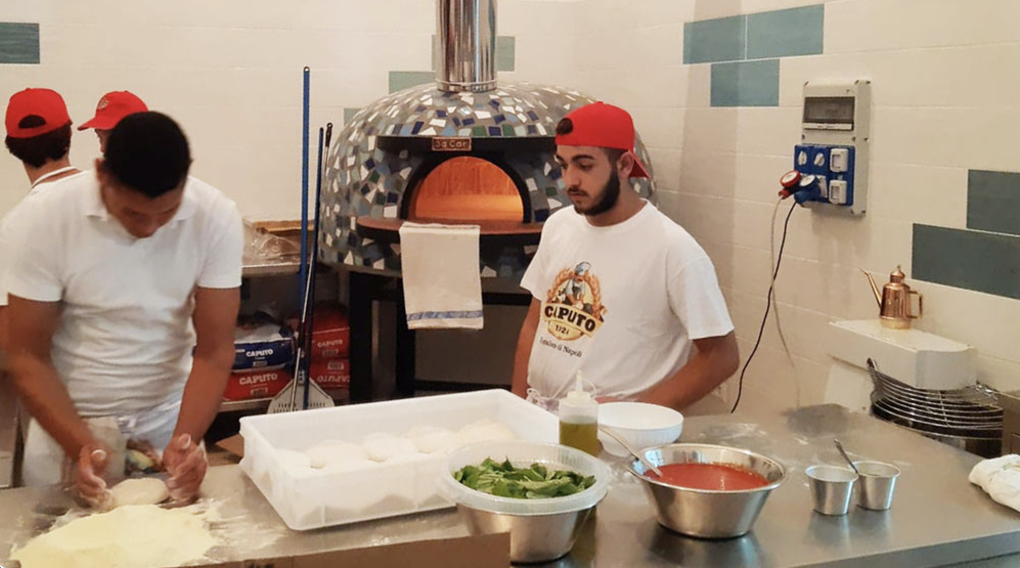 Il "Pizzoratorio": come affrontare la malavita a base di pizza