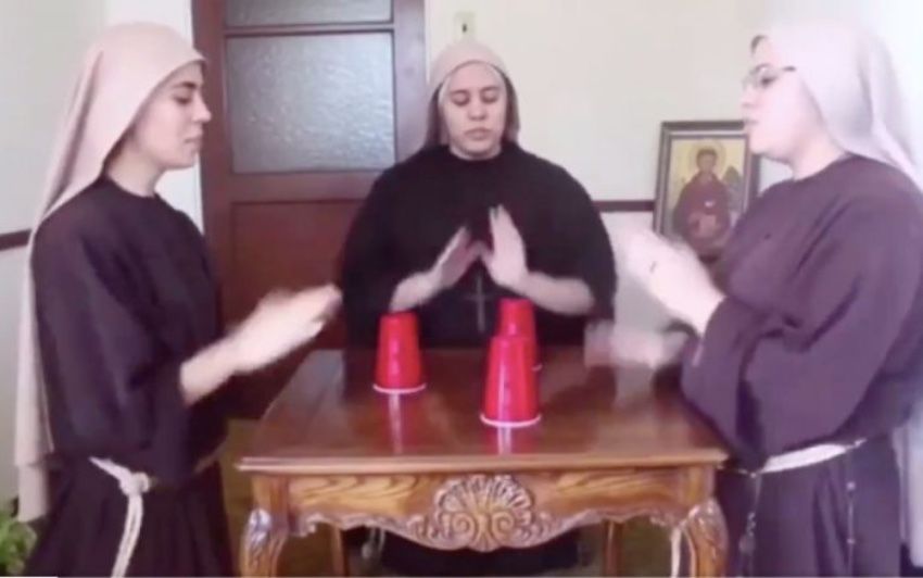 Video virale: la “Cup Song" fa da base alla “Preghiera di San Francesco”