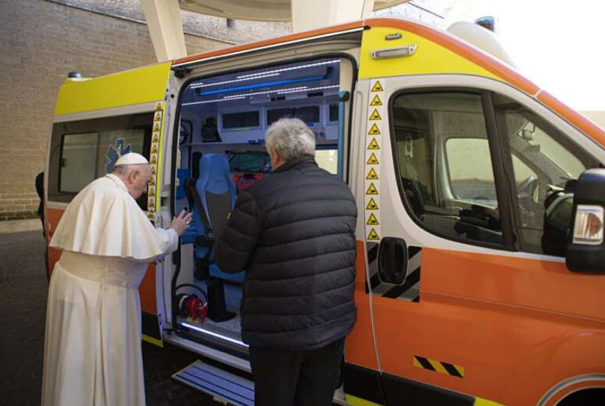 L'Ucraina riceverà un'Ambulanza donata da Papa Francesco
