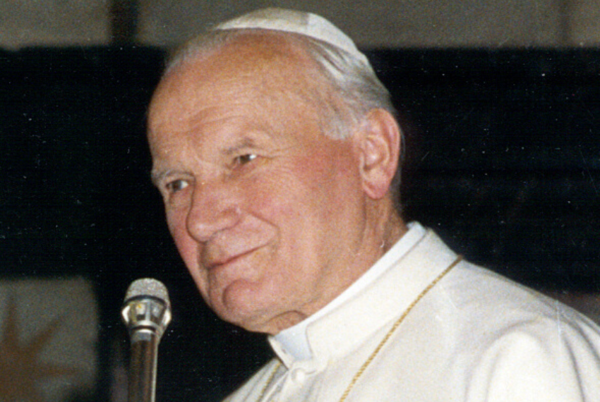 8 Frasi di San Giovanni Paolo II sul suo Amore per l'Eucaristia