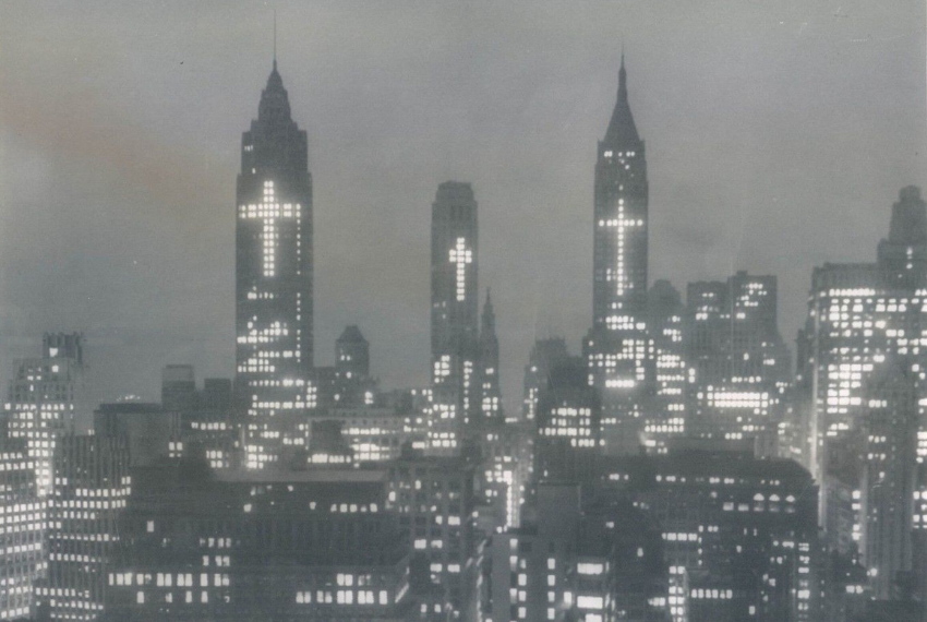 Il Suggestivo Skyline di New York City per la Pasqua 1956