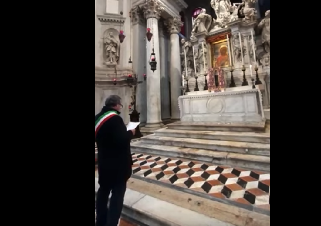 Coronavirus, il Sindaco di Venezia affida la città e l'Italia a Santa Maria della Salute