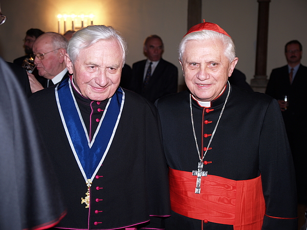 Papa Benedetto XVI in Baviera al capezzale del fratello malato